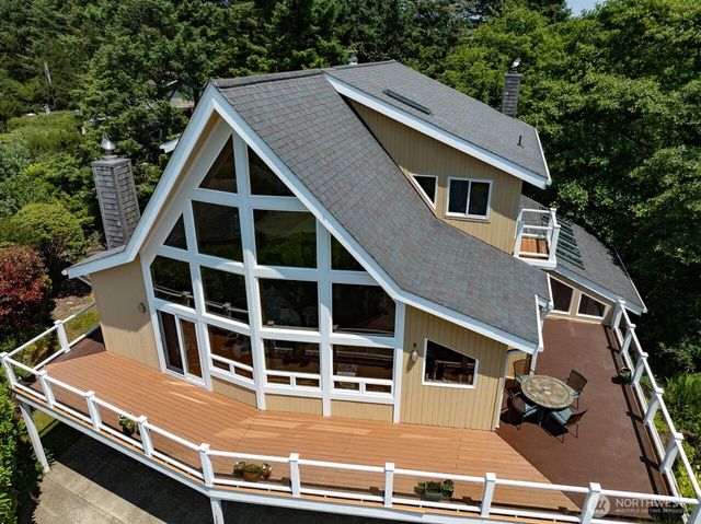 33704 J Place, Ocean Park, WA 98640