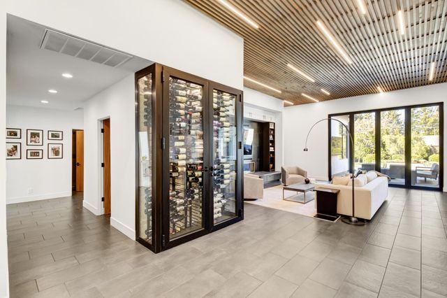 3321 Sierra Oaks Dr, Sacramento, CA 95864