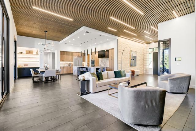 3321 Sierra Oaks Dr, Sacramento, CA 95864