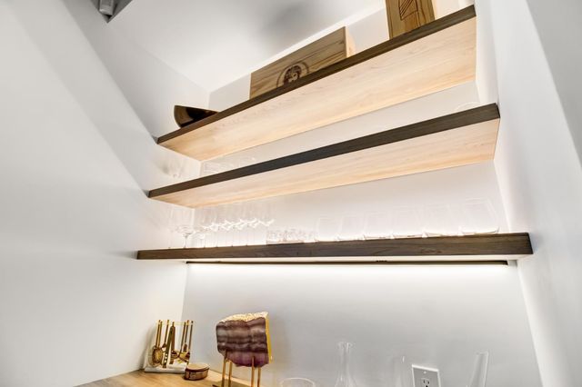 3321 Sierra Oaks Dr, Sacramento, CA 95864