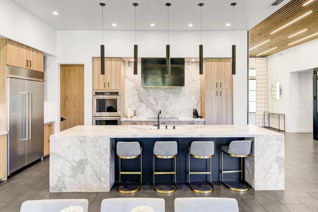 3321 Sierra Oaks Dr, Sacramento, CA 95864