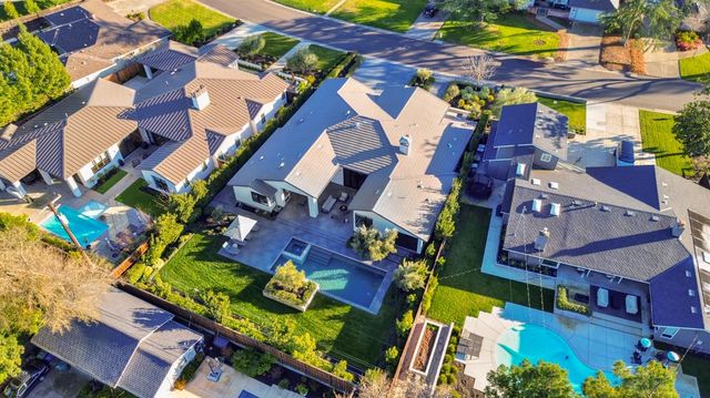 3321 Sierra Oaks Dr, Sacramento, CA 95864