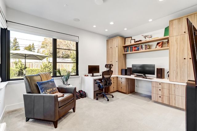 3321 Sierra Oaks Dr, Sacramento, CA 95864