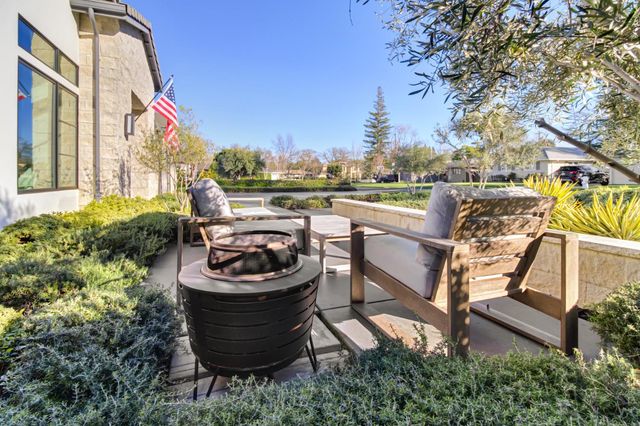 3321 Sierra Oaks Dr, Sacramento, CA 95864