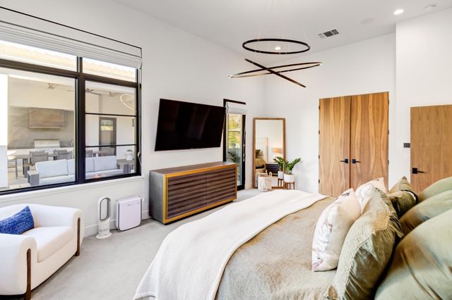 3321 Sierra Oaks Dr, Sacramento, CA 95864