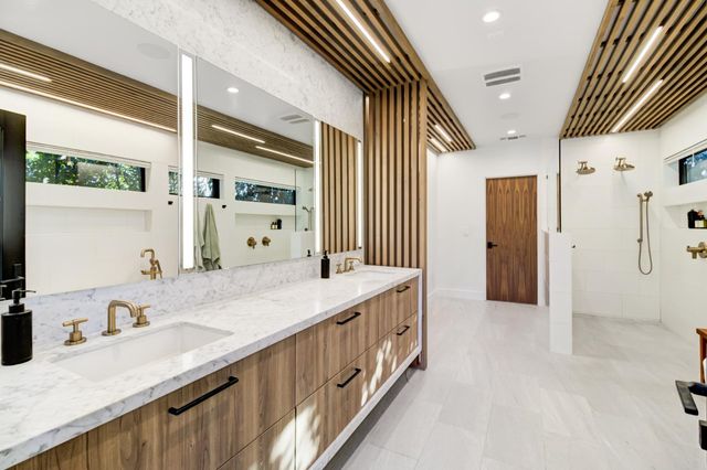 3321 Sierra Oaks Dr, Sacramento, CA 95864