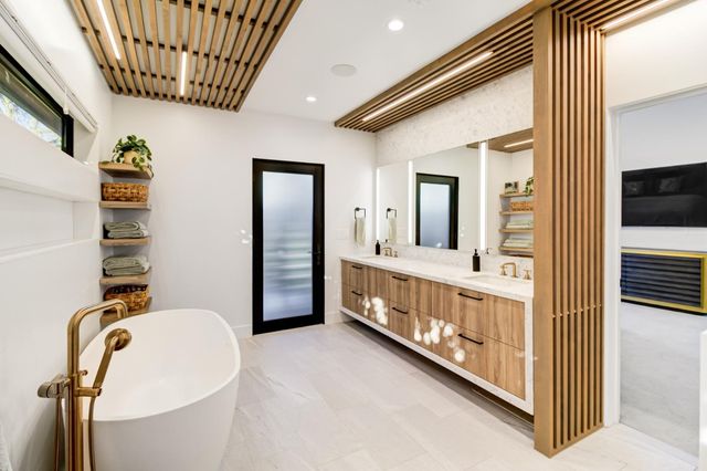 3321 Sierra Oaks Dr, Sacramento, CA 95864