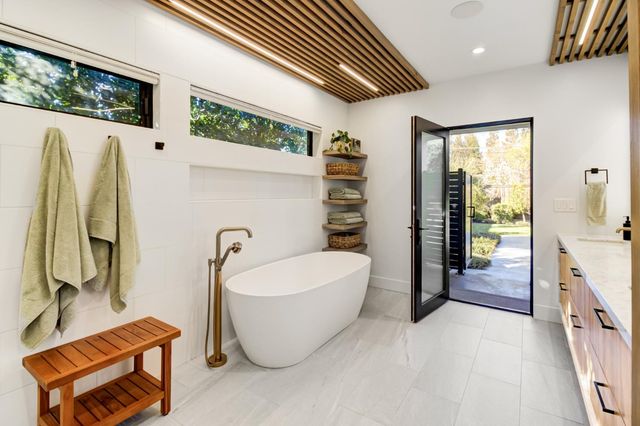 3321 Sierra Oaks Dr, Sacramento, CA 95864