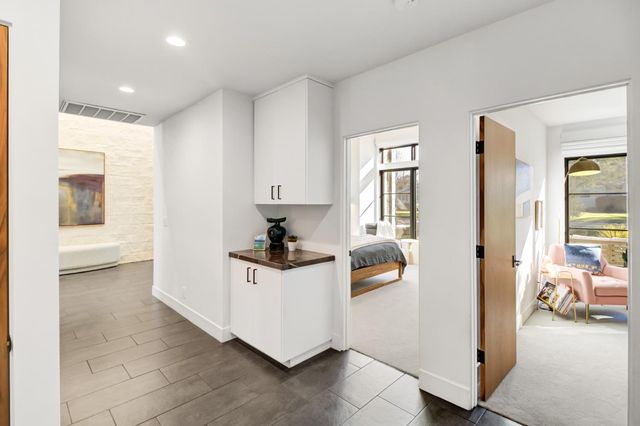 3321 Sierra Oaks Dr, Sacramento, CA 95864