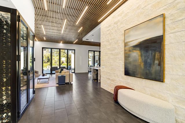 3321 Sierra Oaks Dr, Sacramento, CA 95864