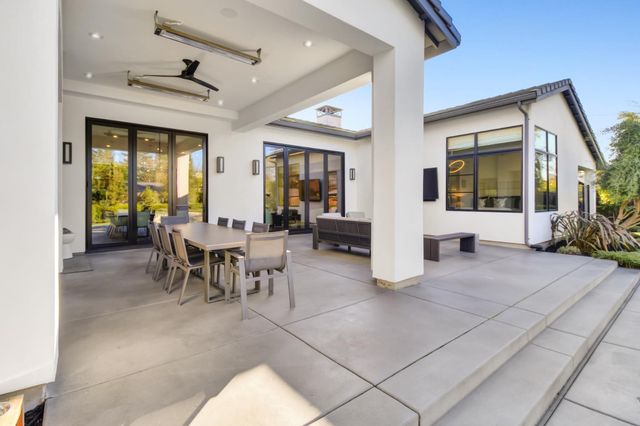 3321 Sierra Oaks Dr, Sacramento, CA 95864