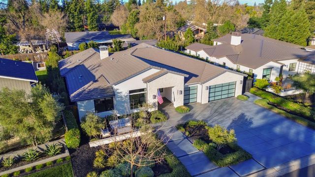 3321 Sierra Oaks Dr, Sacramento, CA 95864