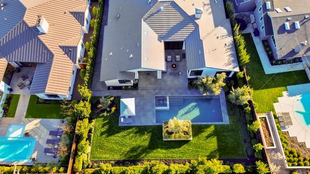 3321 Sierra Oaks Dr, Sacramento, CA 95864