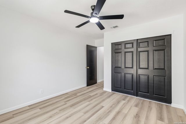 110 CRYSTAL CYN, Universal City, TX 78148