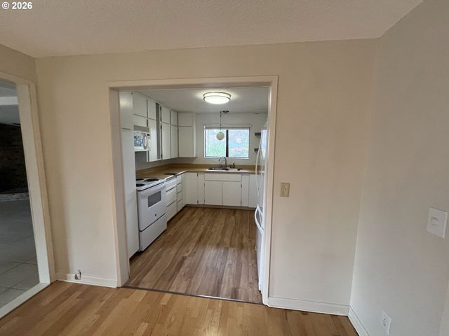 11419 FINNEGANS Way, Oregon City, OR 97045