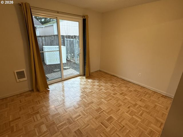 11419 FINNEGANS Way, Oregon City, OR 97045