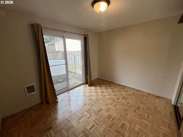 11419 FINNEGANS Way, Oregon City, OR 97045