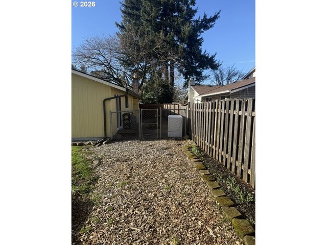 11419 FINNEGANS Way, Oregon City, OR 97045