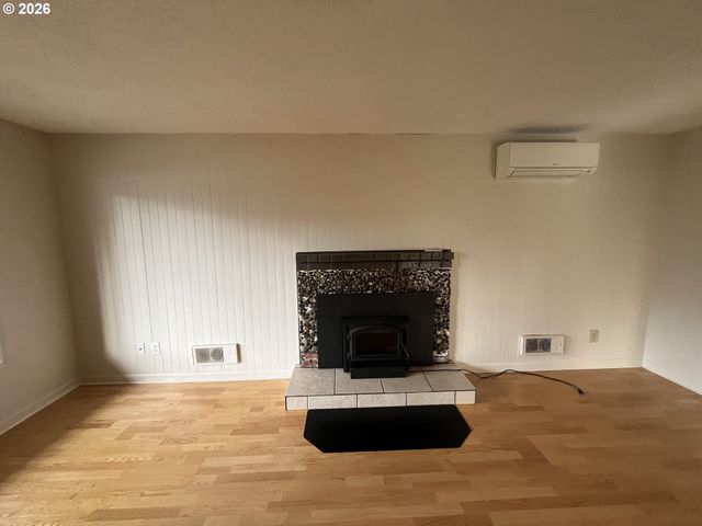 11419 FINNEGANS Way, Oregon City, OR 97045