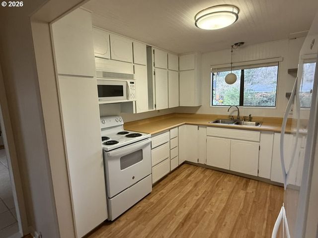 11419 FINNEGANS Way, Oregon City, OR 97045