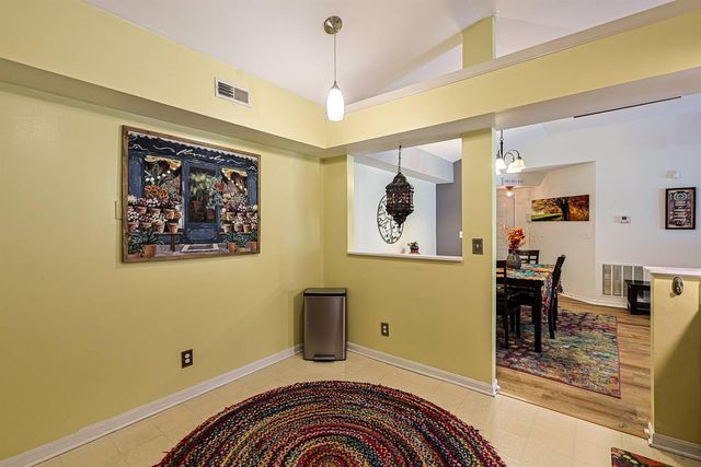 7350 Centrecrest Lane, H, Florence, KY 41042