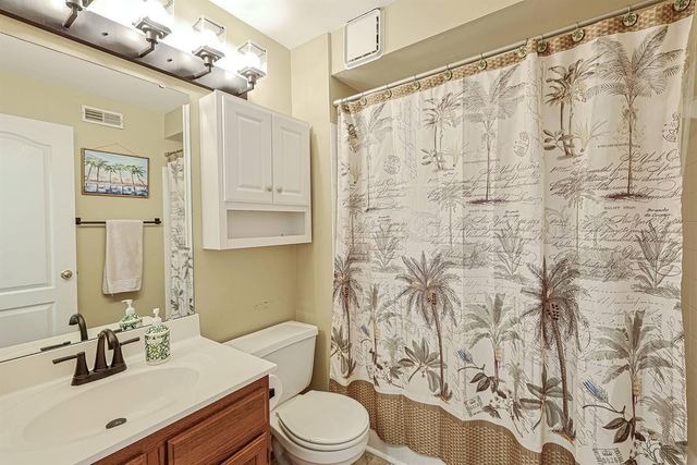 7350 Centrecrest Lane, H, Florence, KY 41042