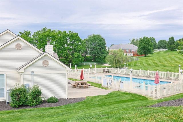 7350 Centrecrest Lane, H, Florence, KY 41042