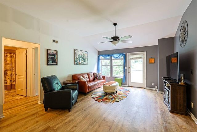 7350 Centrecrest Lane, H, Florence, KY 41042