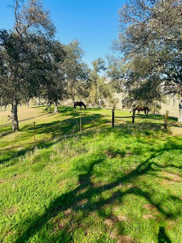 10740 Ferguson Road, Clovis, CA 93619