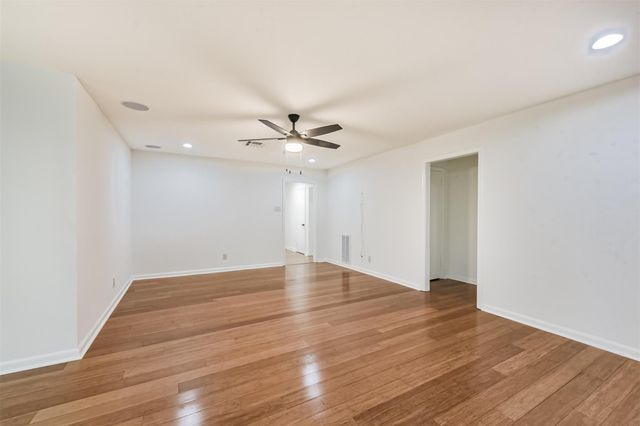 4405 Goldfinch Street, Houston, TX 77035