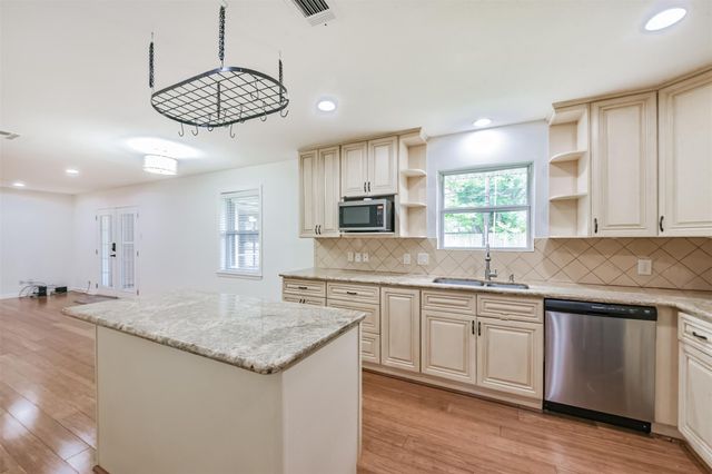 4405 Goldfinch Street, Houston, TX 77035