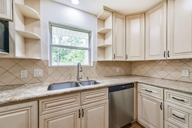 4405 Goldfinch Street, Houston, TX 77035