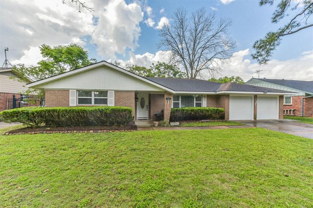 4405 Goldfinch Street, Houston, TX 77035