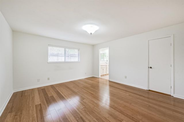 4405 Goldfinch Street, Houston, TX 77035