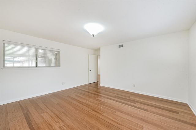 4405 Goldfinch Street, Houston, TX 77035