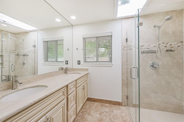 4405 Goldfinch Street, Houston, TX 77035