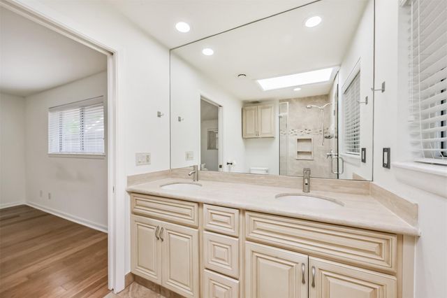 4405 Goldfinch Street, Houston, TX 77035