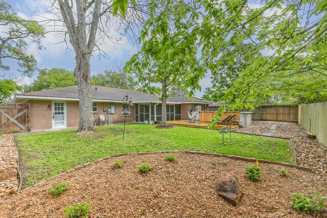 4405 Goldfinch Street, Houston, TX 77035