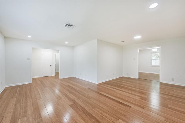 4405 Goldfinch Street, Houston, TX 77035