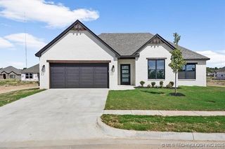 27745 E 109th Place S, Coweta, OK 74429