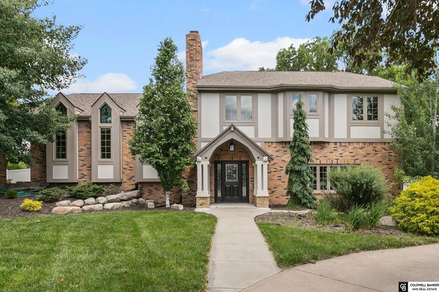 2601 Bretigne Circle, Lincoln, NE 68512