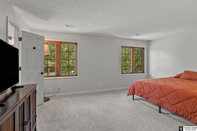 2601 Bretigne Circle, Lincoln, NE 68512