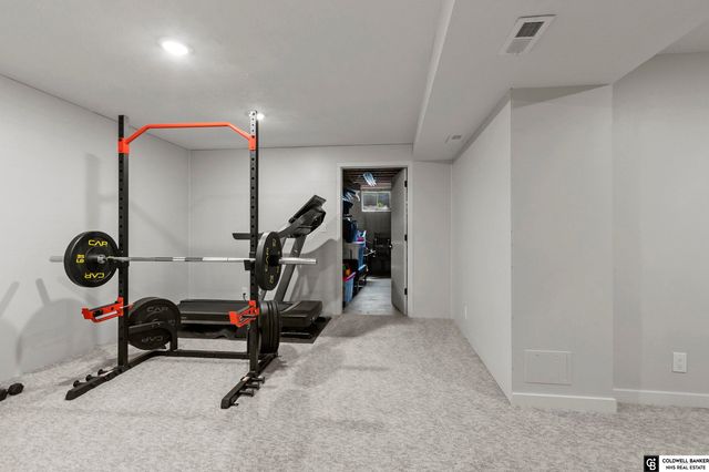 2601 Bretigne Circle, Lincoln, NE 68512