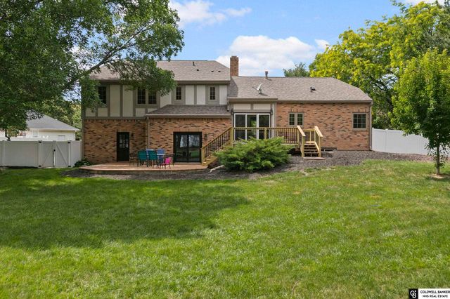 2601 Bretigne Circle, Lincoln, NE 68512