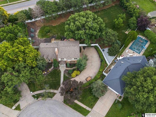 2601 Bretigne Circle, Lincoln, NE 68512