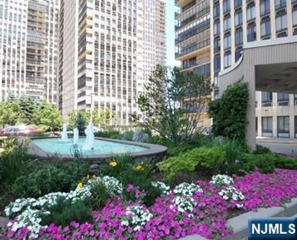 200 Winston 501, Cliffside Park, NJ 07010