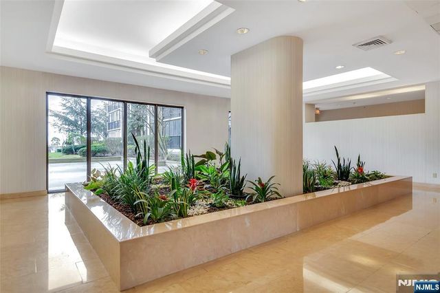 200 Winston 501, Cliffside Park, NJ 07010