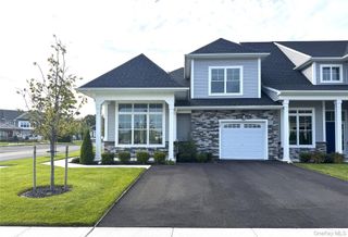 329 Silver Timber Drive 329, Yaphank, NY 11980