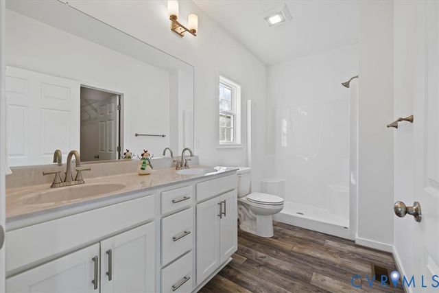 170 Barter Hill Rd, Cumberland, VA 23040