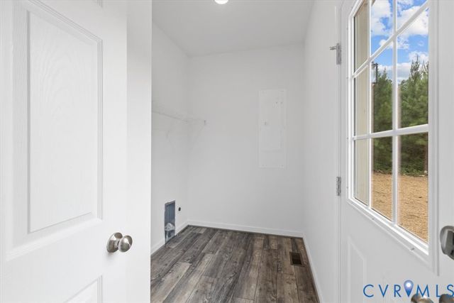 170 Barter Hill Rd, Cumberland, VA 23040